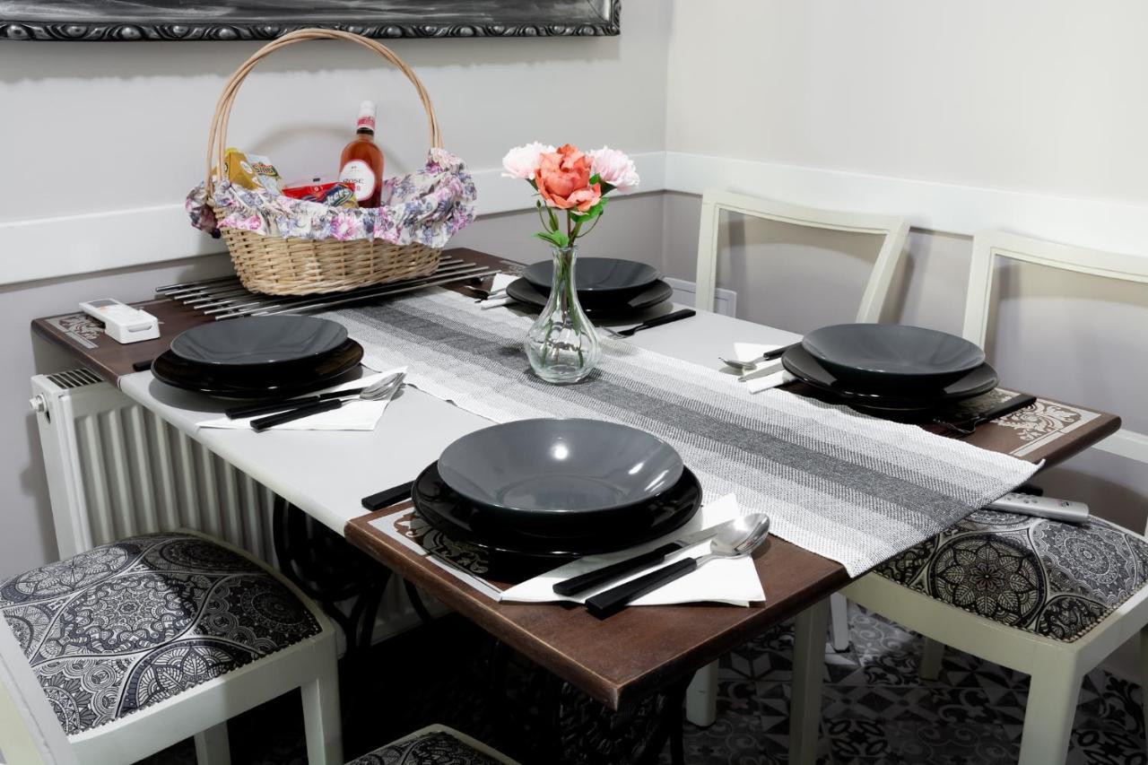 Апартаменти Ekszerdoboz Apartman Еґер Екстер'єр фото